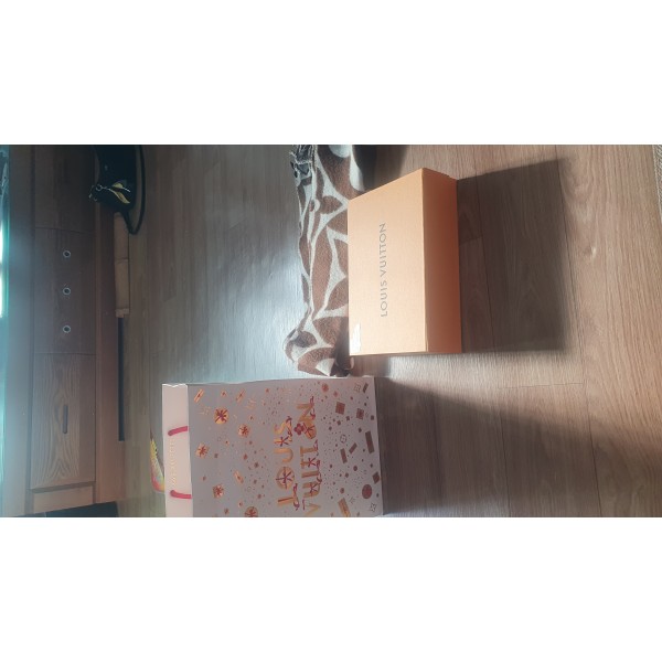 루이비통 머플러