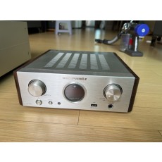 대논 PMA-2000AE 인티앰프 + DCD-2000AE CD플레이어 + 마란츠 HD-DAC1 DAC 세트입니다.